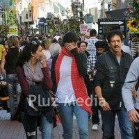 Katrina Kaif and director Kabir Khan evade the paparazzi pictures | Picture 87869